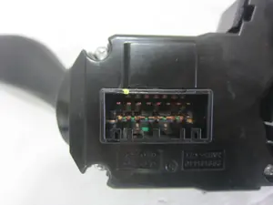 Foto de MANDO MULTIFUNCION HYUNDAI I20 (GB) 1.2 16V CAT (84 CV / 62 KW) foto 4