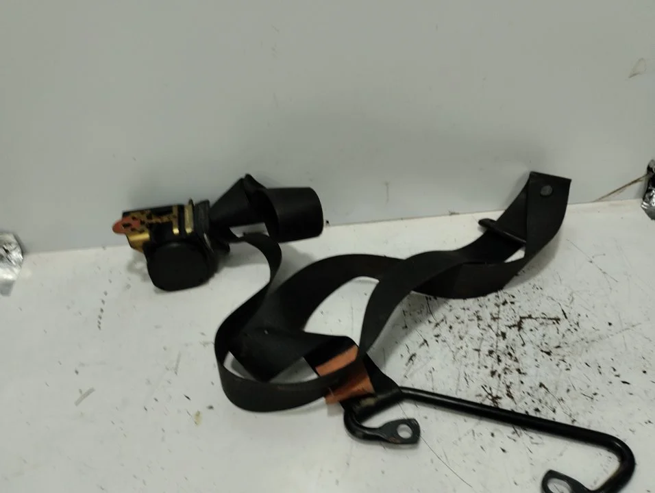 Foto de CINTURON SEGURIDAD DELANTERO DERECHO FIAT UNO (146) 1.0 CAT (45 CV / 33 KW) referencia 047410078
