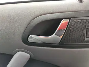 Foto de MANETA INTERIOR TRASERA IZQUIERDA SKODA OCTAVIA BERLINA (1U2) 1.9 TDI (90 CV / 66 KW) referencia 1U4839247B