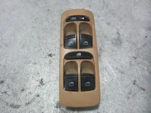 Foto de MANDO ELEVALUNAS DELANTERO IZQUIERDO PORSCHE CAYENNE (TIPO 92A) 3.0 V6 TDI CAT (239 CV / 176 KW) referencia 7L5959857A foto 3