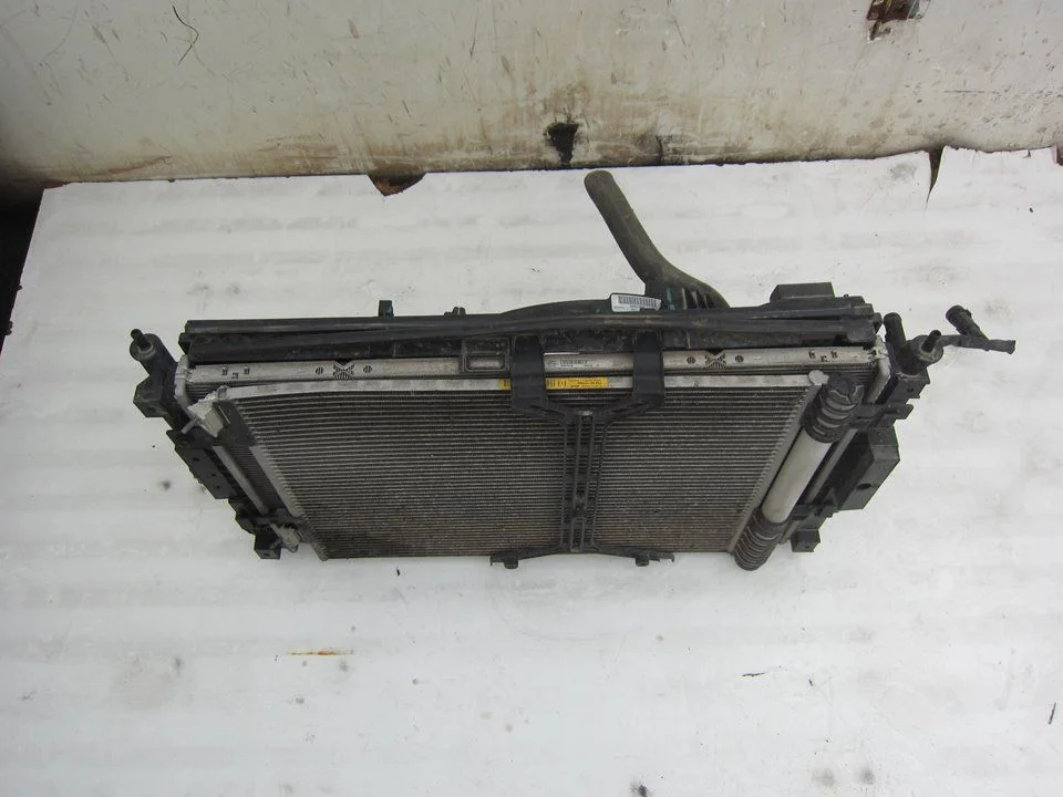 Foto de CONDENSADOR / RADIADOR AIRE ACONDICIONADO PEUGEOT 3008 1.5 Blue-HDI FAP (131 CV / 96 KW)