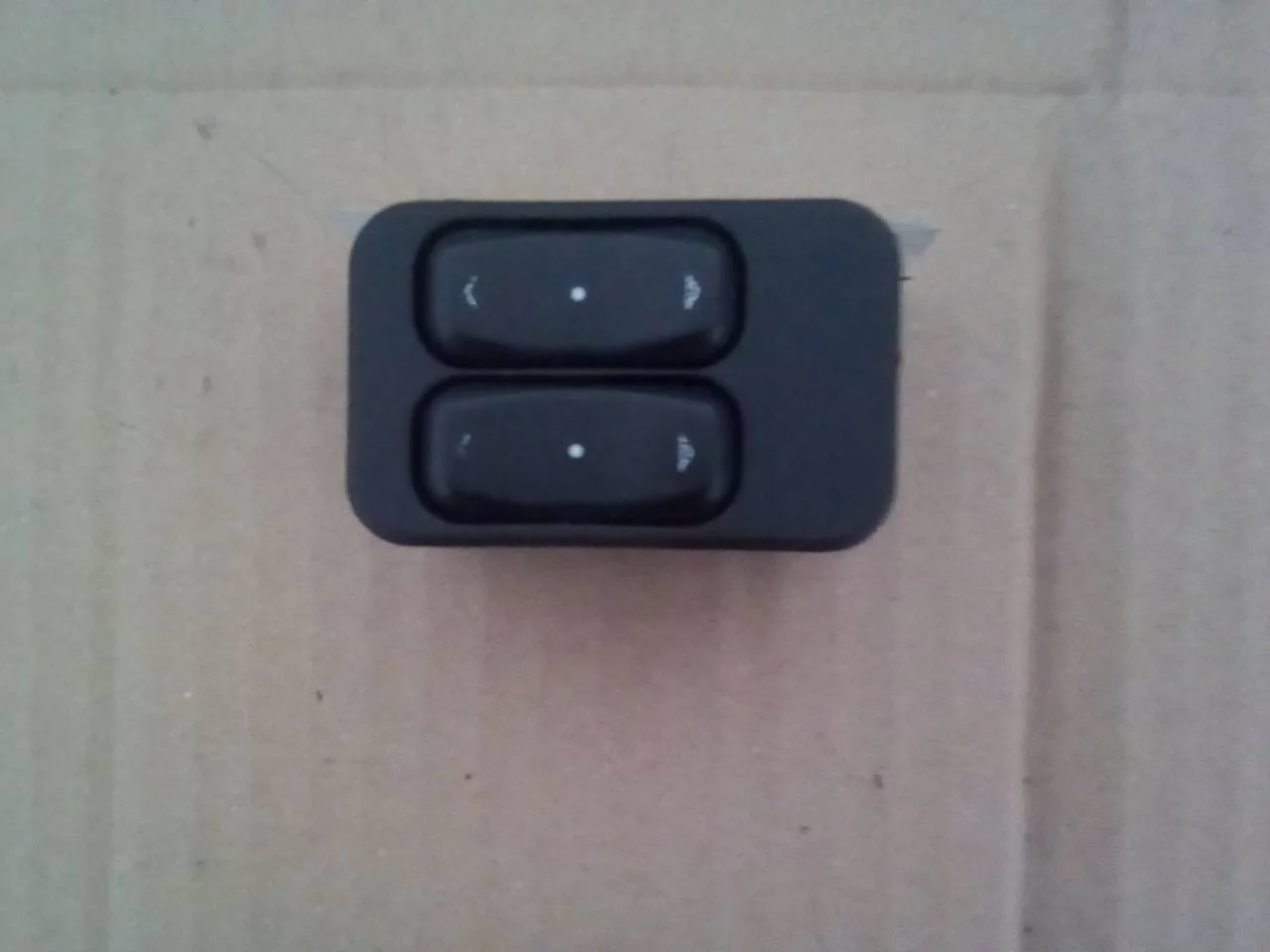 Foto de MANDO ELEVALUNAS DELANTERO IZQUIERDO OPEL MERIVA 1.6 CAT (Z 16 SE / L55) (87 CV / 64 KW) referencia 13363202