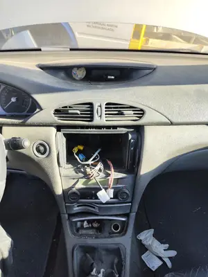 Foto de CONSOLA CENTRAL RENAULT LAGUNA II (BG0) 1.8 CAT (120 CV / 88 KW)