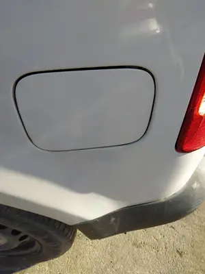 Foto de TAPA EXTERIOR COMBUSTIBLE VOLKSWAGEN CADDY (2K)(02.2004) 1.9 TDI (105 CV / 77 KW)
