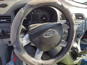 Foto de VOLANTE FORD FOCUS C-MAX (CAP)(2003) 1.6 TDCi CAT (109 CV / 80 KW) referencia 3M513600B