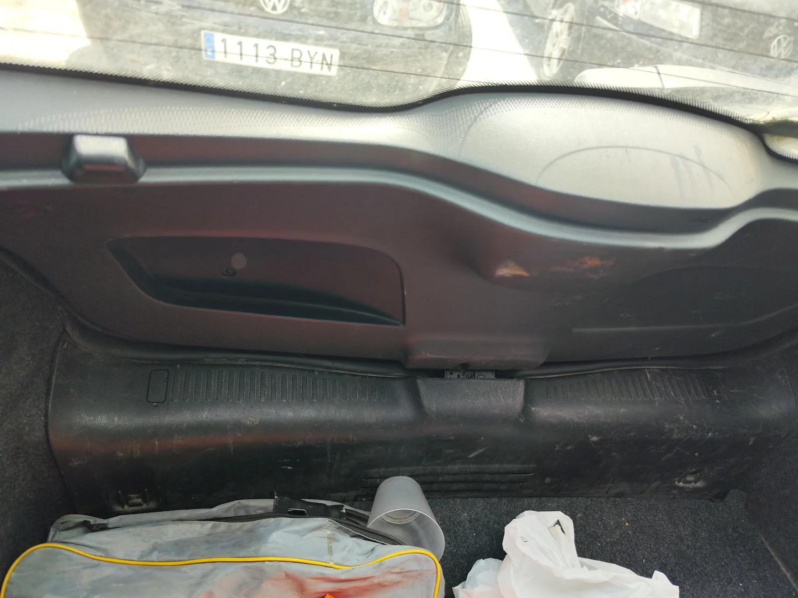Foto de GUARNECIDO PORTON TRASERO RENAULT CLIO III 1.2 16V (75 CV / 55 KW)