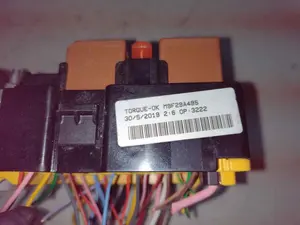 Foto de CAJA RELES / FUSIBLES PEUGEOT 308 referencia 9804848580 foto 3