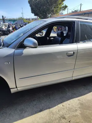 Foto de PUERTA DELANTERA IZQUIERDA AUDI A4 AVANT (8E) 3.0 V6 24V TDI (233 CV / 171 KW) referencia 8E0831051L