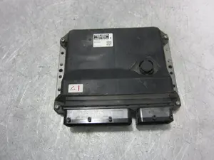 Foto de CENTRALITA MOTOR UCE LEXUS IS (DS2/IS2) referencia 8966153740