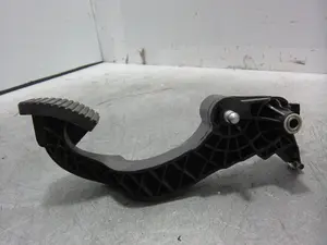 Foto de PEDAL EMBRAGUE OPEL CROSSLAND X 1.2 (110 CV / 81 KW) foto 2