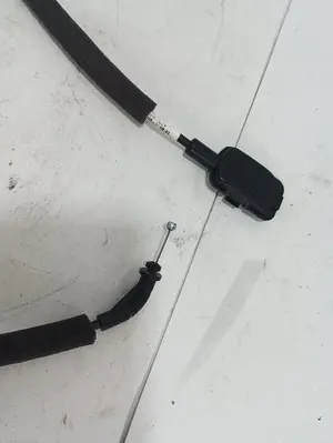 Foto de CERRADURA PUERTA DELANTERA IZQUIERDA RENAULT TWINGO III 1.0 SCe (71 CV / 52 KW) referencia 4051721403 foto 5