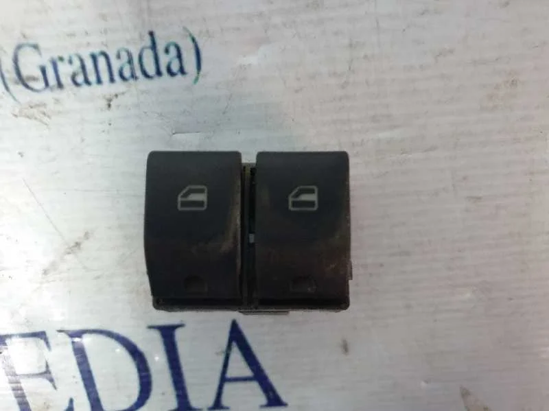 Foto de MANDO ELEVALUNAS DELANTERO IZQUIERDO VOLKSWAGEN POLO IV (9N1) referencia 6Q0959858