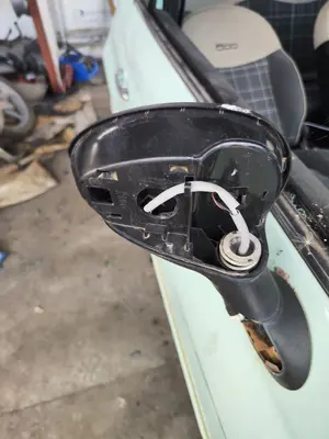 Foto de RETROVISOR DERECHO FIAT 500 (150) BERLINA 1.2 CAT (69 CV / 51 KW) referencia 0735655731 foto 2