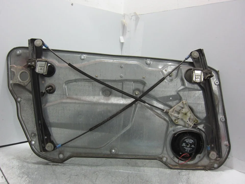 Foto de ELEVALUNAS DELANTERO DERECHO SEAT IBIZA (6L1) 1.9 TDI (101 CV / 74 KW) referencia 6L3837756
