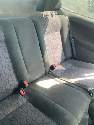 Foto de ASIENTO TRASERO MEDIO VOLKSWAGEN POLO III (6N1) 1.4  (60 CV / 44 KW)