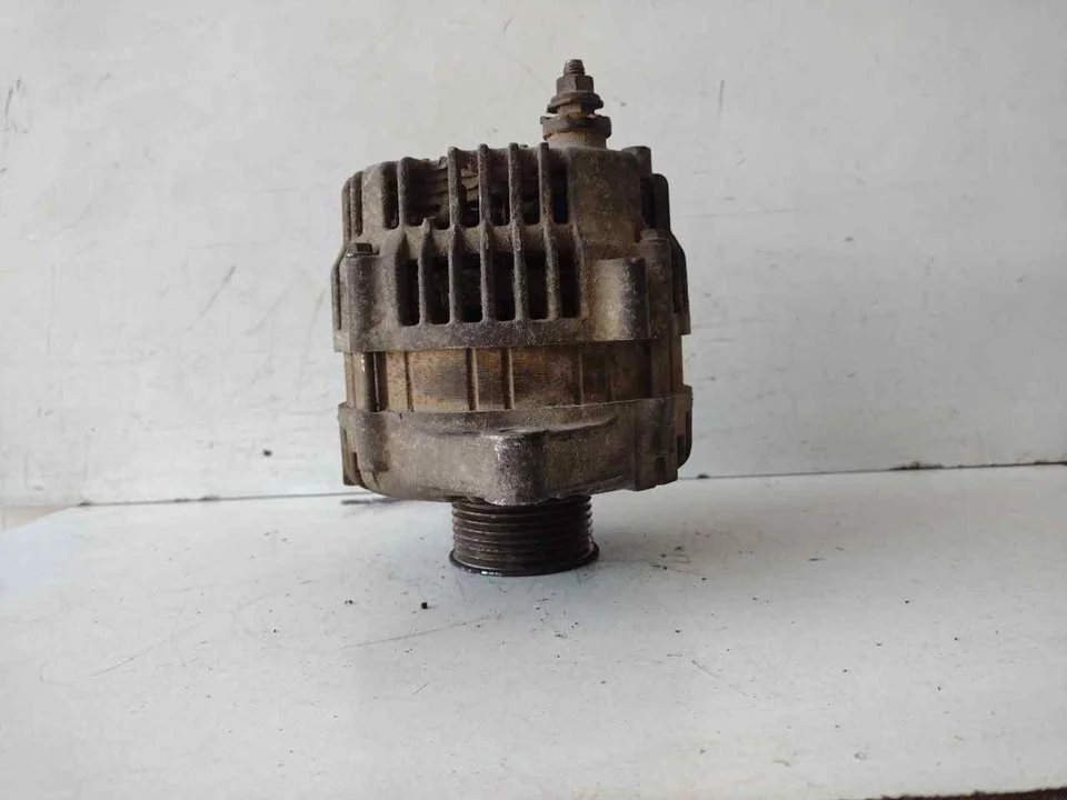 Foto de ALTERNADOR RENAULT MASTER II FASE 2 FURGÓN referencia 23100DB00B