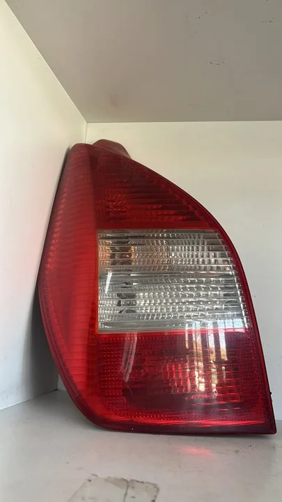 Foto de PILOTO TRASERO DERECHO CITROEN C2