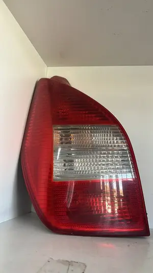 Foto de PILOTO TRASERO DERECHO CITROEN C2