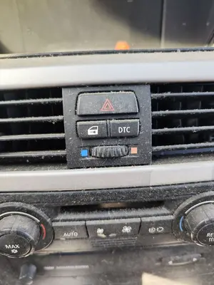 Foto de WARNING BMW SERIE 3 BERLINA (E90) 2.0 16V Diesel (163 CV / 120 KW)
