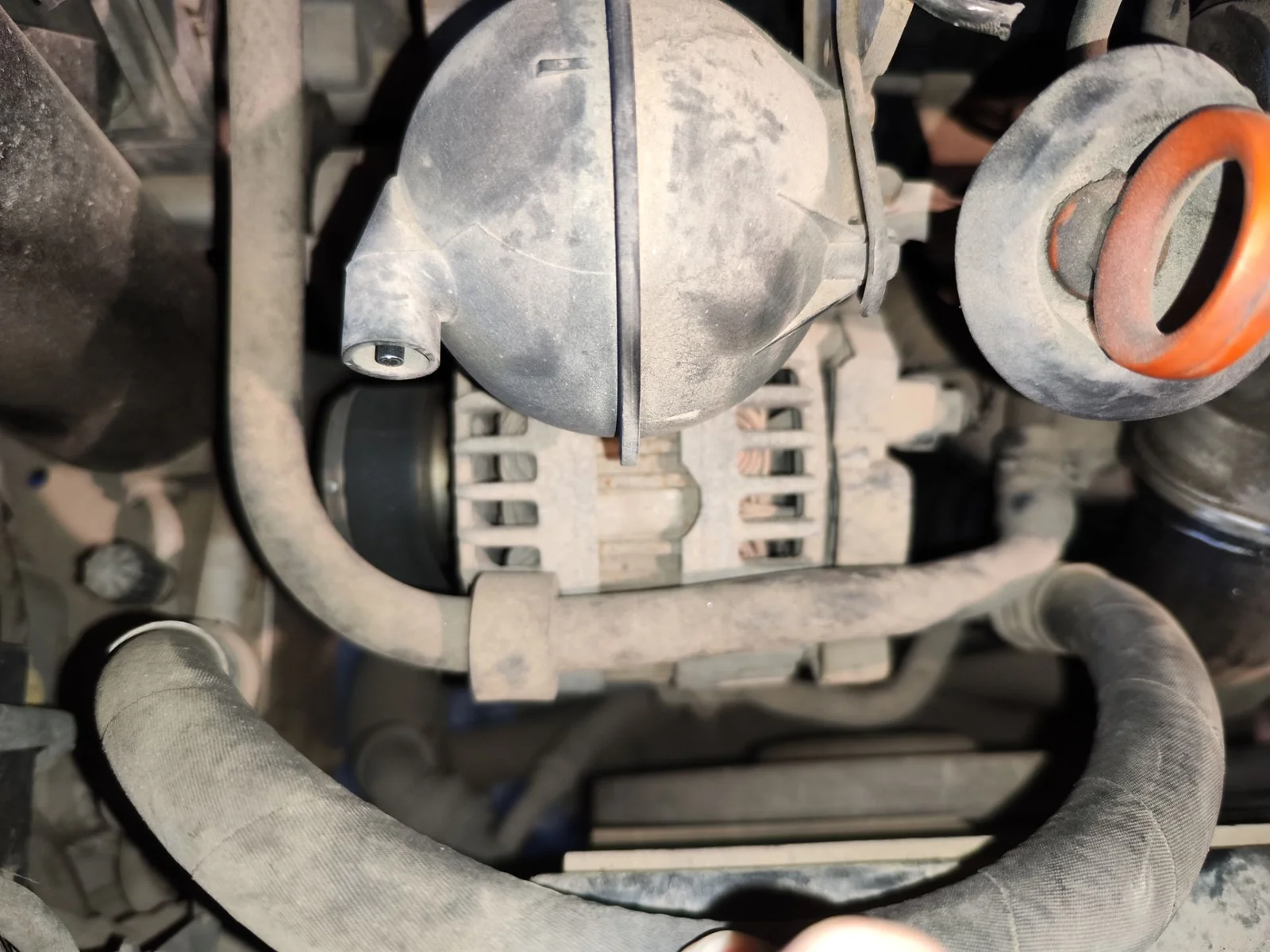 Foto de ALTERNADOR VOLKSWAGEN PASSAT BERLINA (3C2) 2.0 TDI (140 CV / 103 KW) referencia 06F903023F