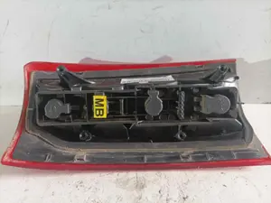 Foto de PILOTO TRASERO DERECHO OPEL OMEGA B referencia 14357700 foto 3