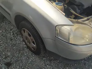Foto de PASO RUEDA DELANTERO DERECHO VOLKSWAGEN FOX (5Z1)(04.2005) 1.4  (75 CV / 55 KW) referencia 5Z0809958F