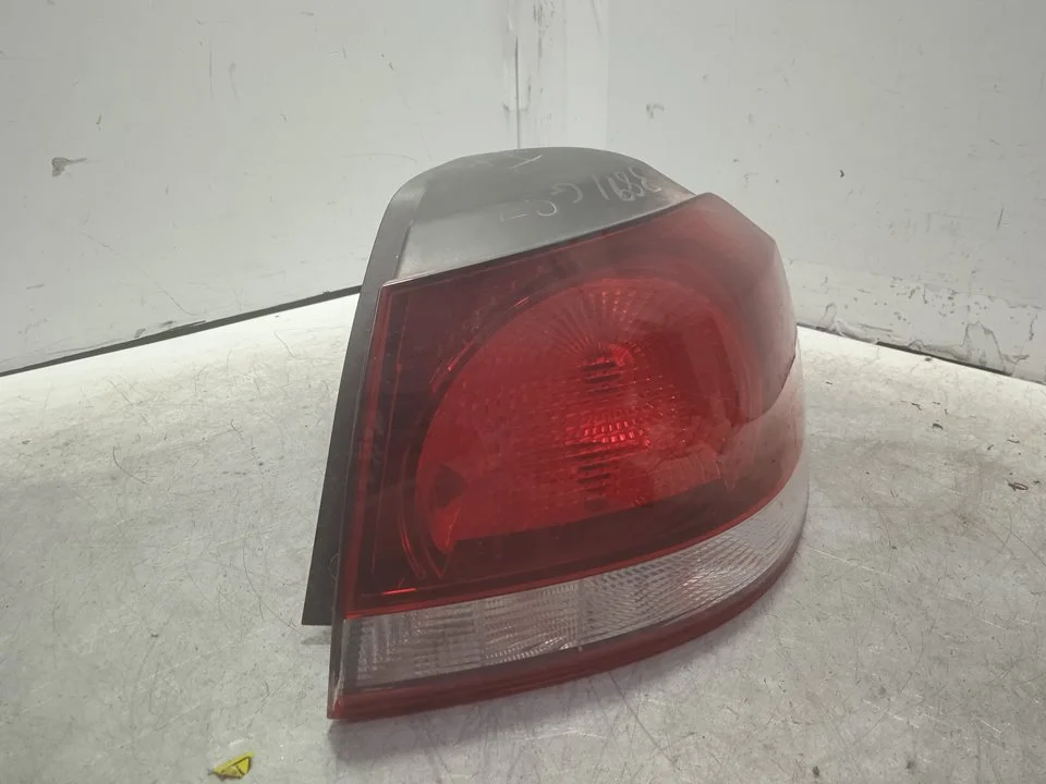 Foto de PILOTO TRASERO DERECHO VOLKSWAGEN GOLF VI (5K1)(10.2008) 2.0 TDI DPF (170 CV / 125 KW) referencia 5K0945096M