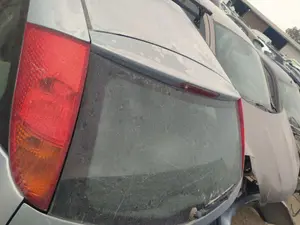 Foto de MANETA EXTERIOR MALETERO / PORTON FORD FOCUS BERLINA (CAK) 1.8 TDDI Turbodiesel CAT (90 CV / 66 KW)