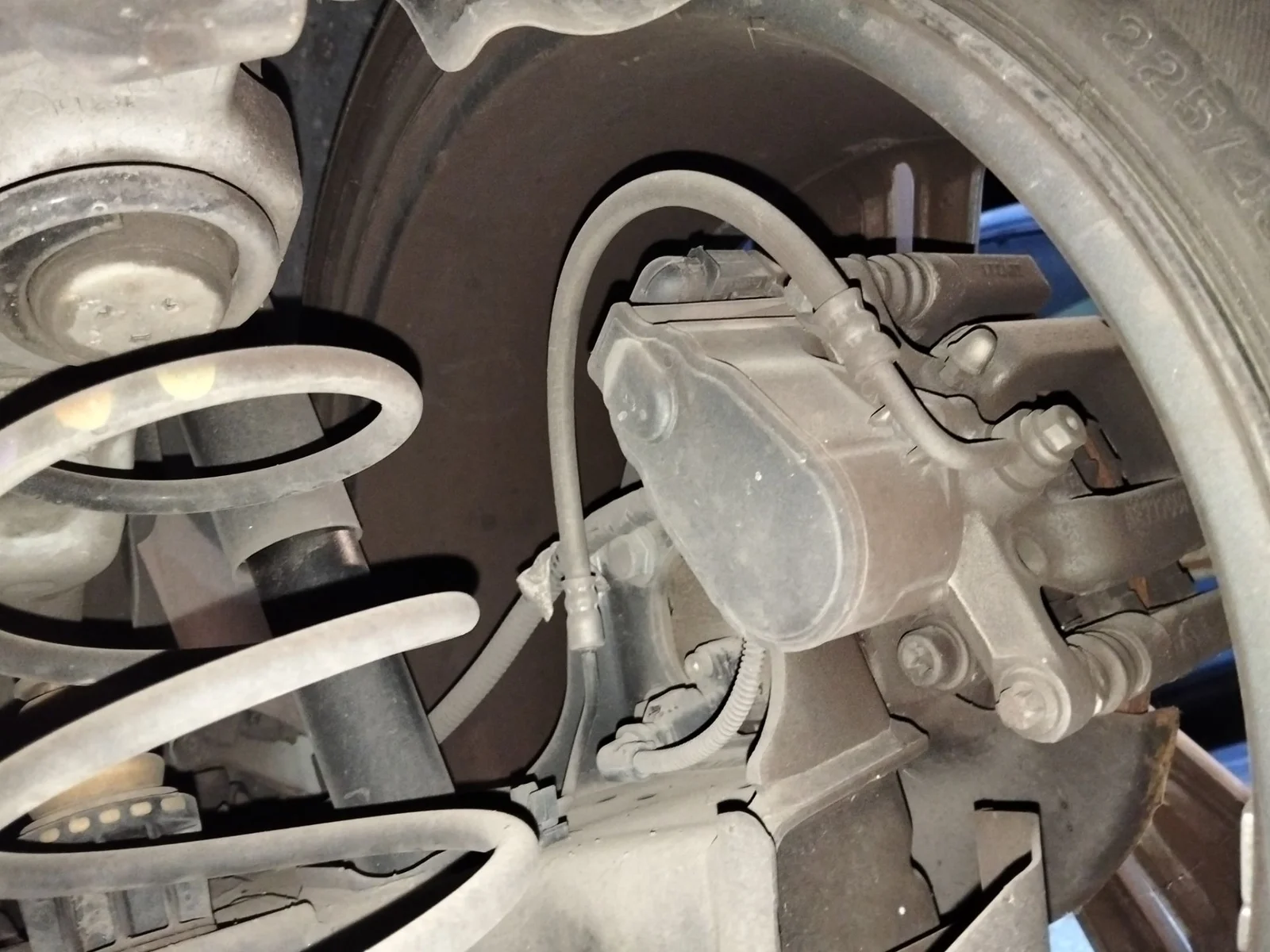 Foto de PINZA DE FRENO TRASERA DERECHA PEUGEOT 308