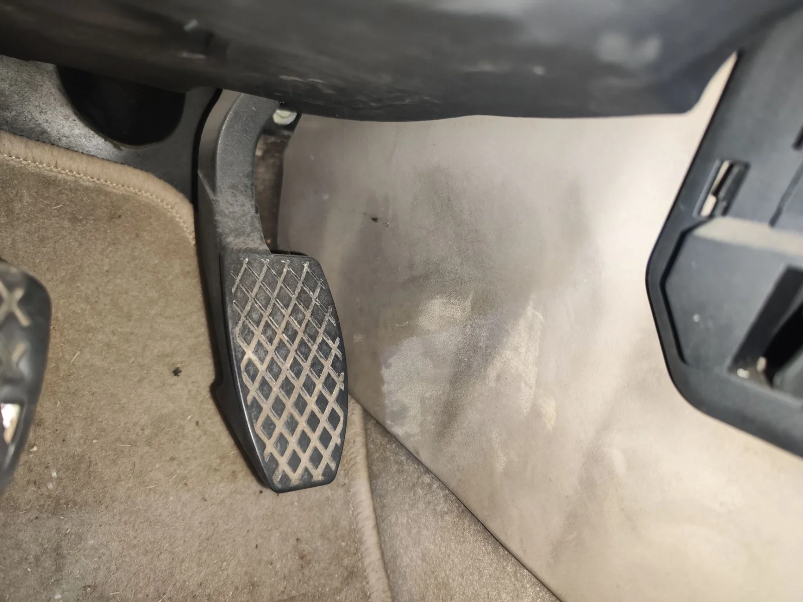 Foto de PEDAL ACELERADOR MG ROVER ROVER 75 (RJ) 2.0 16V CDT (116 CV / 85 KW)