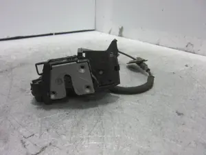 Foto de CERRADURA PUERTA TRASERA DERECHA RENAULT CAPTUR I 1.5 dCi Diesel FAP Energy (90 CV / 66 KW) referencia 805027072R