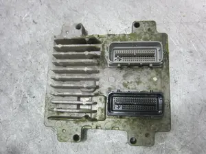 Foto de CENTRALITA MOTOR UCE CHEVROLET HHR 2.4 16V (170 CV / 125 KW) referencia 12618031 foto 1