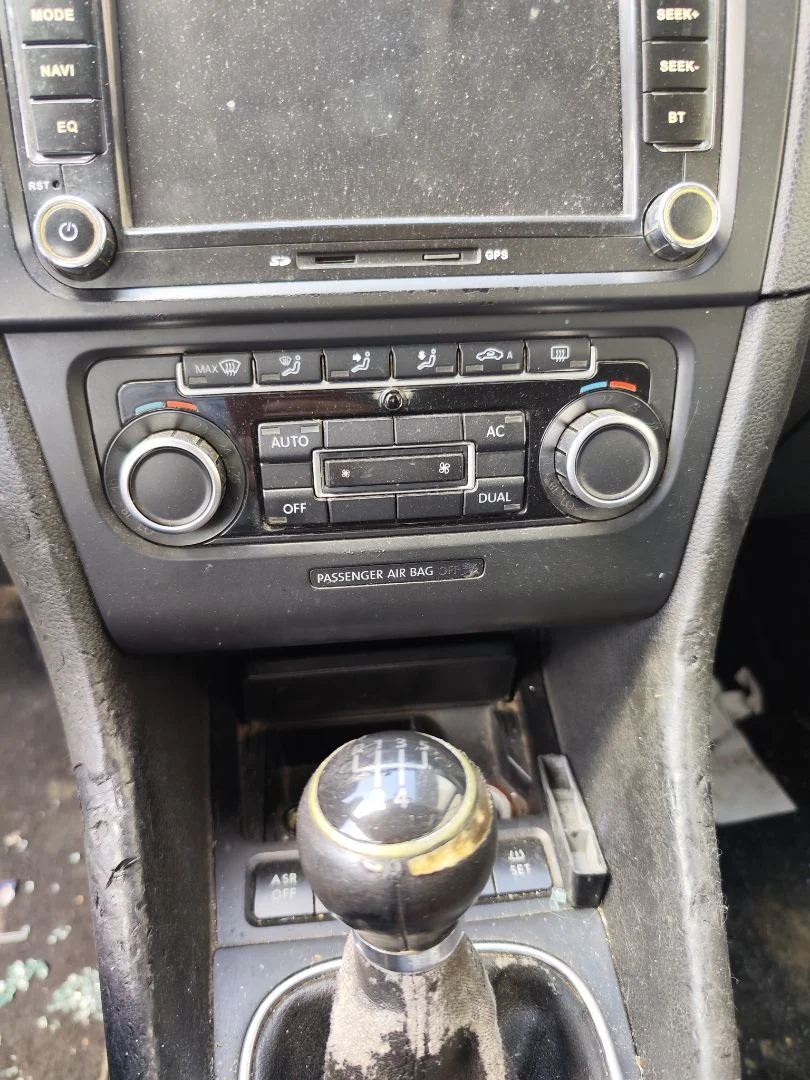 Foto de MANDO CALEFACCION / AIRE ACONDICIONADO VOLKSWAGEN GOLF VI (5K1)(10.2008) 2.0 TDI (110 CV / 81 KW) referencia 5K0907044HAFKZ