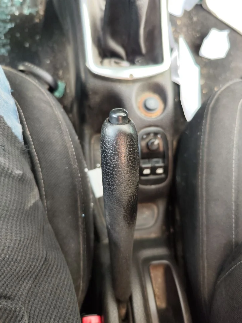 Foto de PALANCA FRENO PEUGEOT 206 1.6 16V CAT (109 CV / 80 KW) referencia 470163