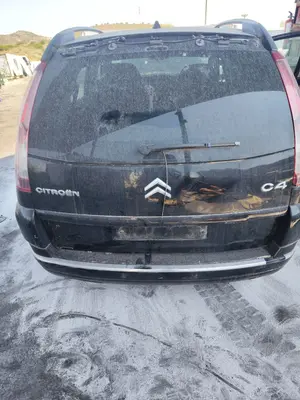 Foto de PORTON TRASERO CITROEN GRAND C4 PICASSO 1.6 16V HDi FAP (109 CV / 80 KW) referencia 8701W6
