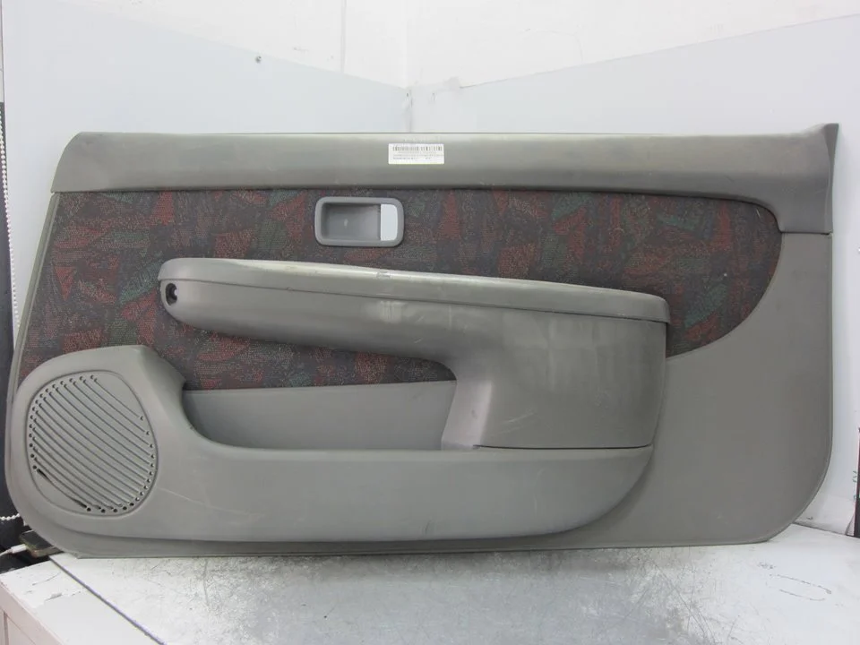 Foto de GUARNECIDO PUERTA DELANTERA DERECHA NISSAN MICRA (K11) 1.0 16V CAT (54 CV / 40 KW) referencia 809206F602