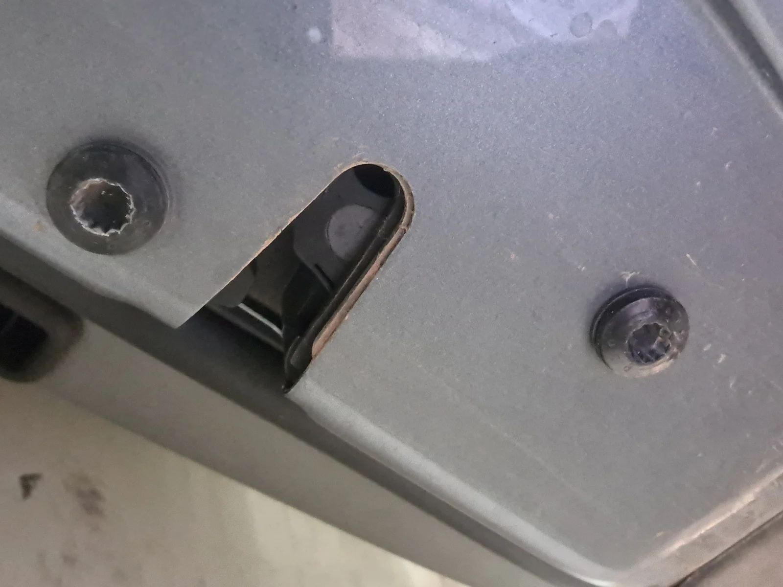 Foto de CERRADURA PUERTA DELANTERA DERECHA PORSCHE CAYENNE (TIPO 9PA) 3.2 V6 CAT (250 CV / 184 KW)