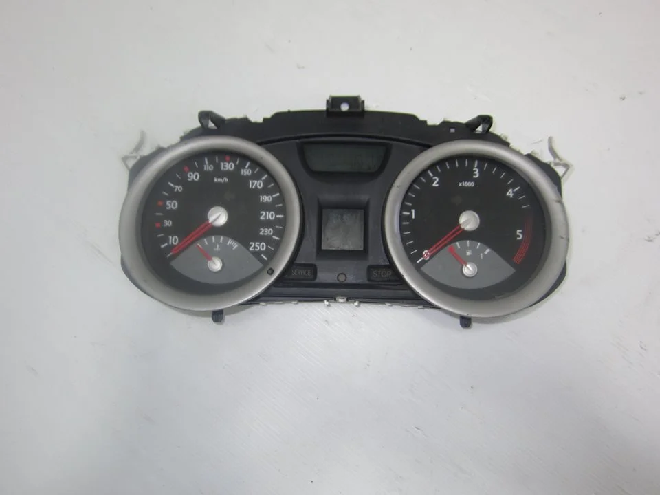Foto de CUADRO INSTRUMENTOS RENAULT MEGANE II BERLINA 3P 1.5 dCi Diesel (82 CV / 60 KW) referencia 8200399700