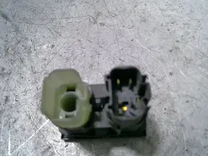 Foto de INTERRUPTOR FORD MONDEO BERLINA (GE) 2.0 16V DI TD CAT (116 CV / 85 KW) referencia 1S7T19B514AA foto 4