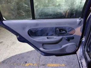 Foto de ELEVALUNAS TRASERO IZQUIERDO RENAULT CLIO II FASE I (B/CB0) 1.4 16V (98 CV / 72 KW)