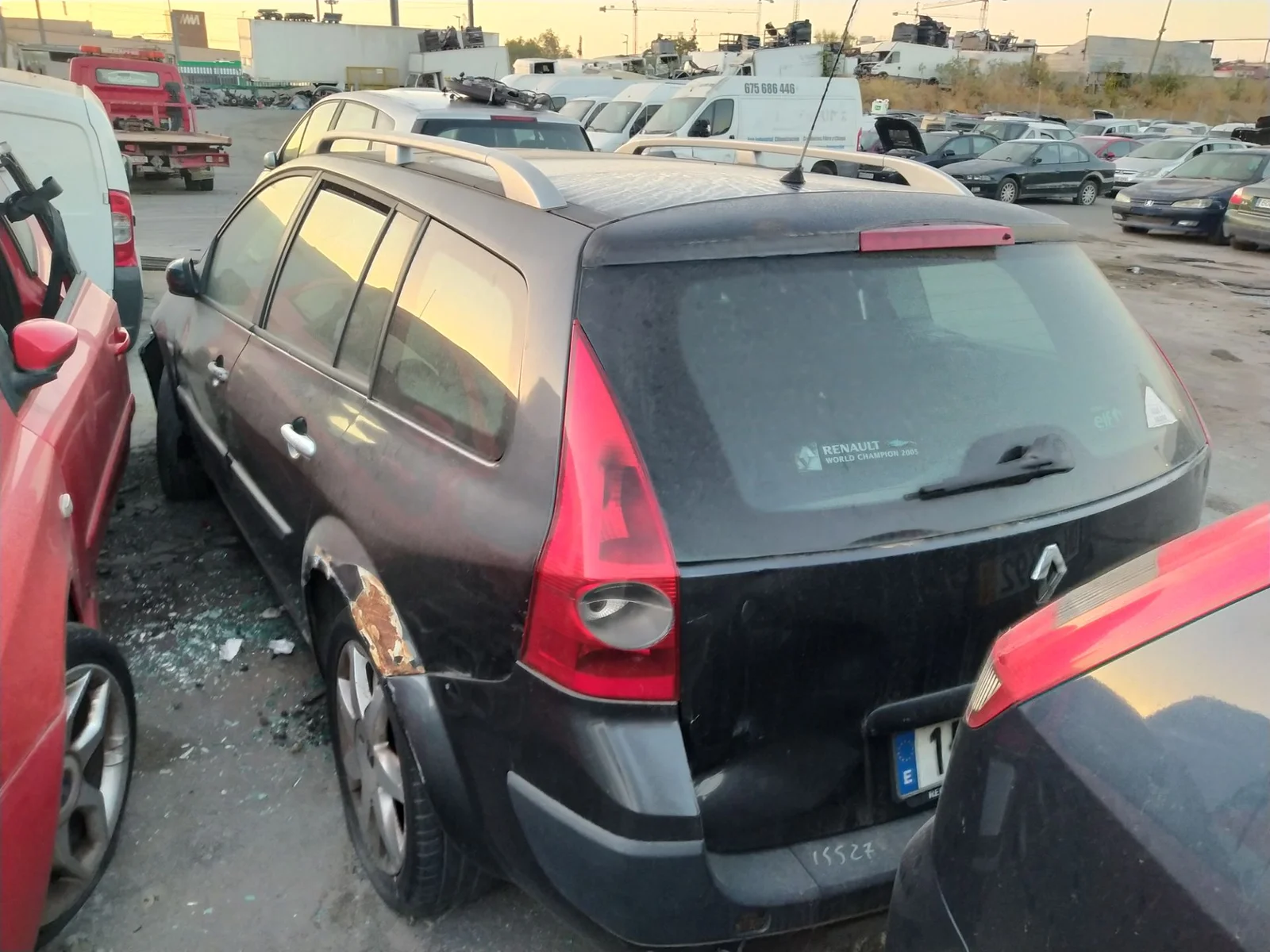 Foto de BRAZO SUSPENSION TRASERO IZQUIERDO RENAULT MEGANE II GRANDTOUR 1.9 dCi Diesel FAP (131 CV / 96 KW)