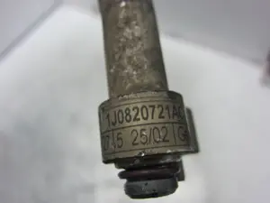 Foto de TUBOS AIRE ACONDICIONADO AUDI A3 (8L) referencia 1J0820721AC foto 4