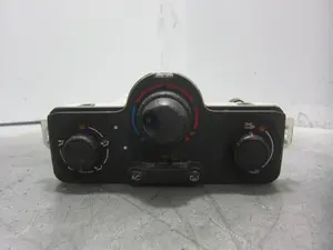 Foto de NO IDENTIFICADO RENAULT CLIO III 1.2 (75 CV / 55 KW) referencia 030967W foto 1