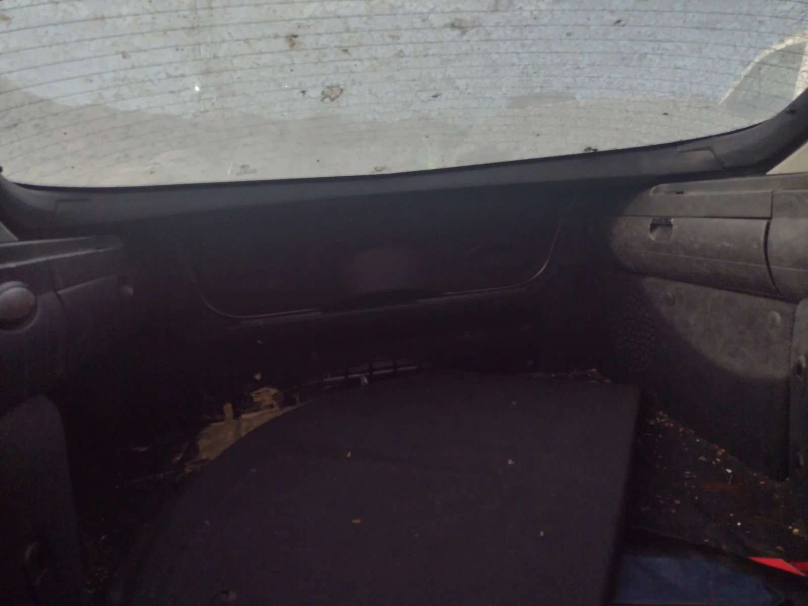 Foto de CERRADURA MALETERO / PORTON ALFA ROMEO GT (125) 1.9 JTD (M) 16V CAT (150 CV / 110 KW)