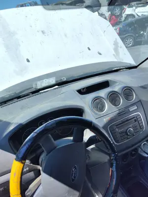 Foto de SALPICADERO FORD TRANSIT CONNECT (TC7) 1.8 TDCi CAT (90 CV / 66 KW) foto 4