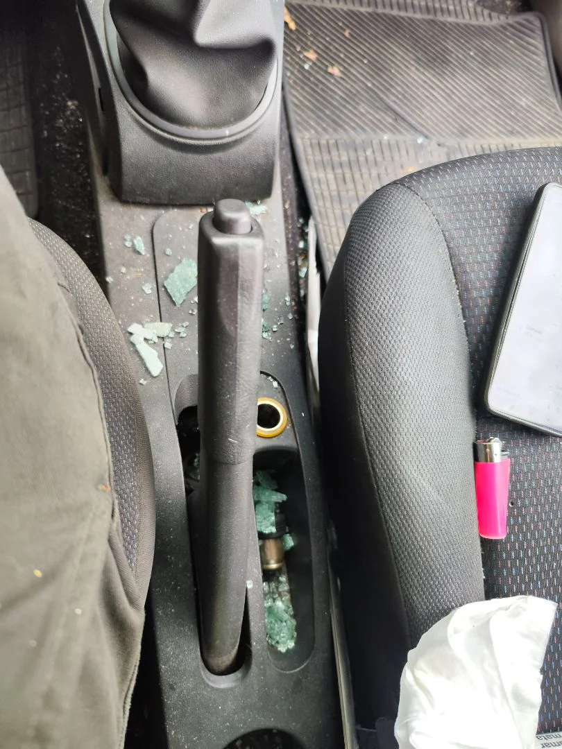 Foto de PALANCA FRENO RENAULT CLIO III 1.5 dCi Diesel CAT (86 CV / 63 KW)