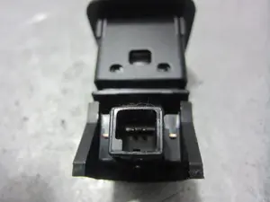 Foto de INTERRUPTOR TOYOTA AVENSIS CROSS SPORT (T27) 1.8 16V CAT (147 CV / 108 KW) foto 3