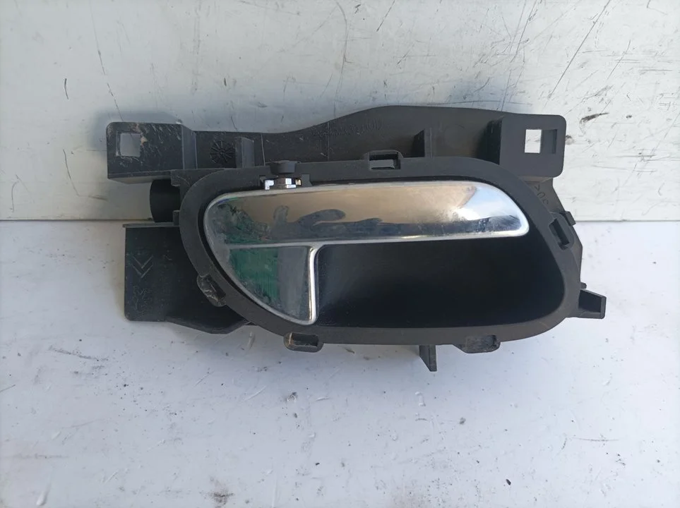 Foto de MANETA INTERIOR DELANTERA DERECHA CITROEN C4 BERLINA referencia 964335310