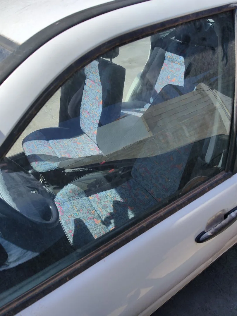 Foto de LUNA DELANTERA IZQUIERDA SEAT IBIZA (6K1) 1.4 (60 CV / 44 KW)