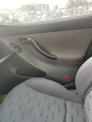 Foto de GUARNECIDO PUERTA DELANTERA DERECHA SEAT LEON (1M1) 1.9 TDI (110 CV / 81 KW) referencia 1M0867012ARFKZ